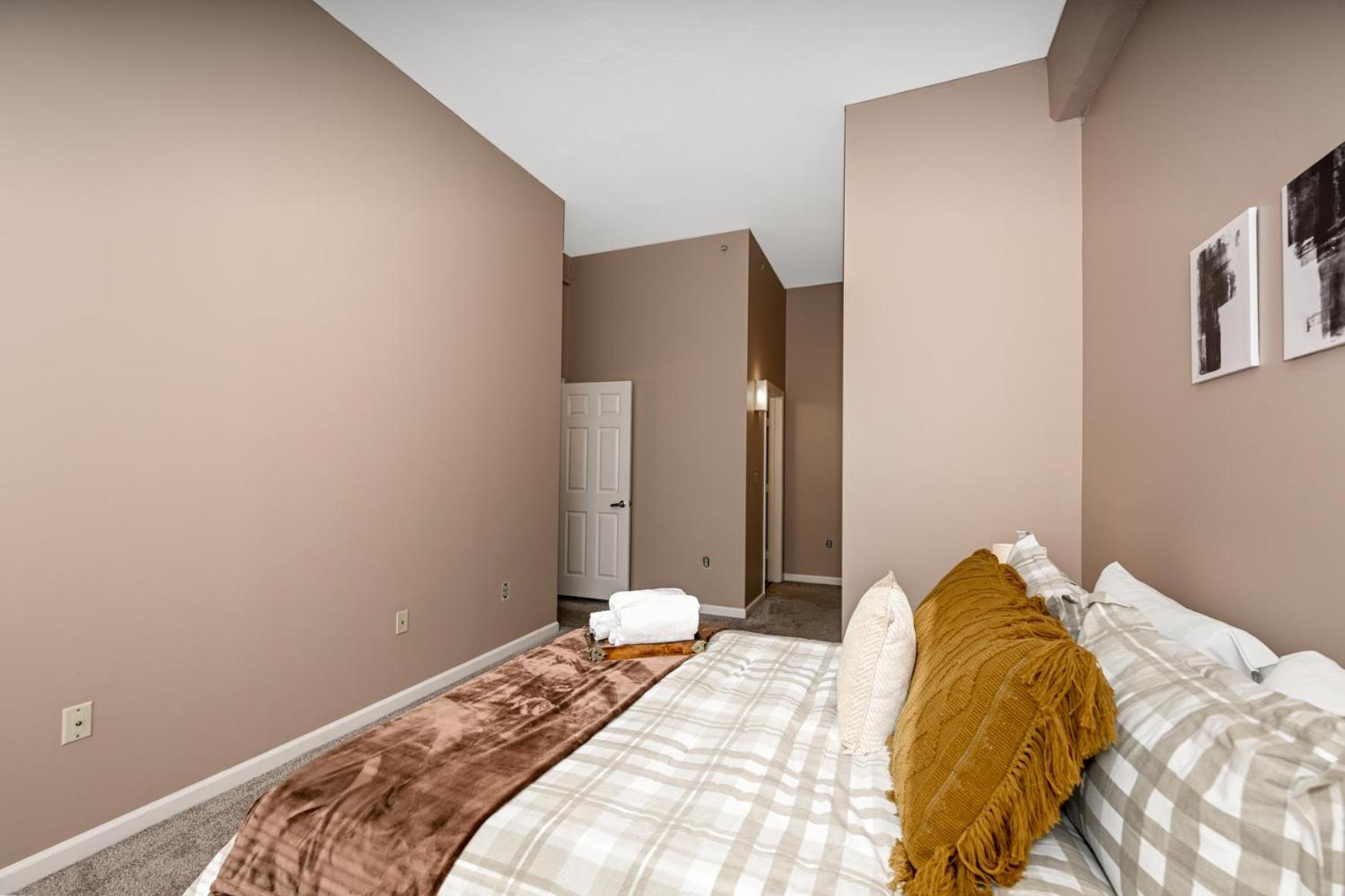 2 Bath Prkg+Gym+Sauna Perk Plaza +30 Day Cleveland Exteriér fotografie
