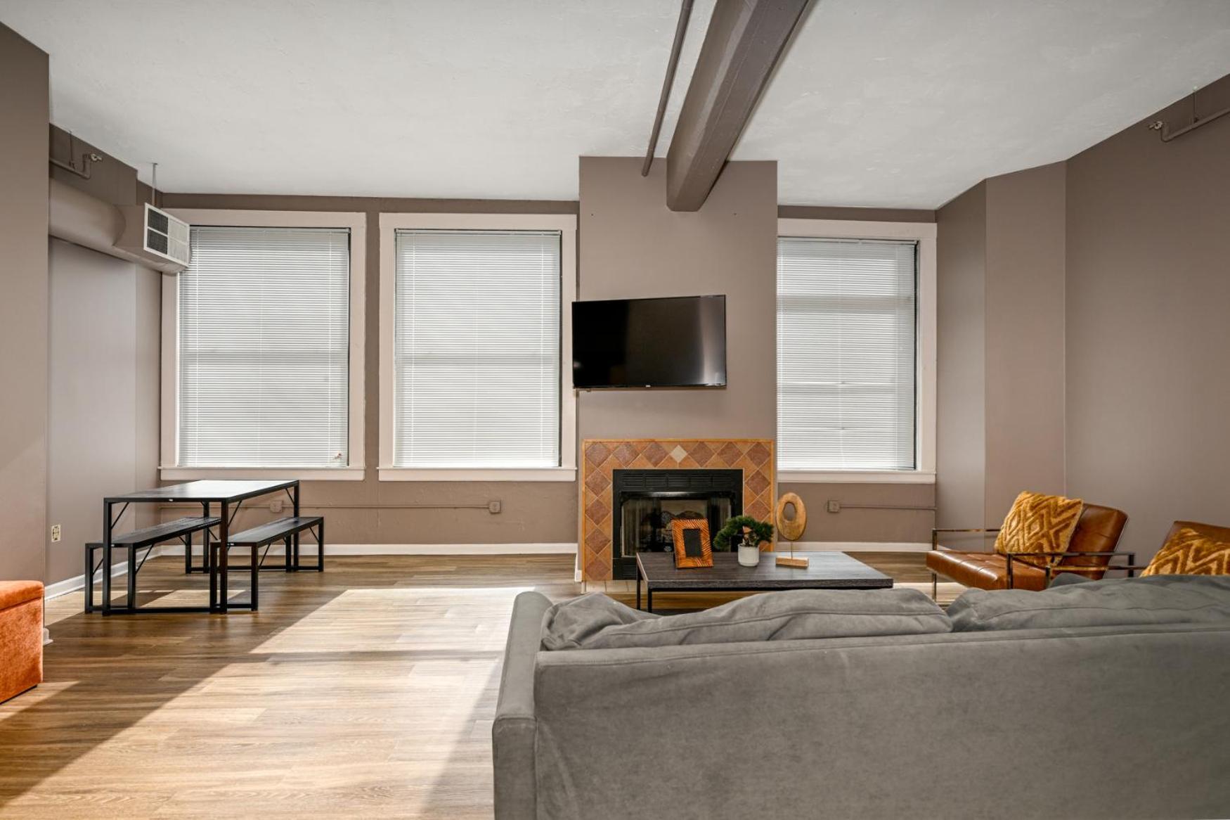 2 Bath Prkg+Gym+Sauna Perk Plaza +30 Day Cleveland Exteriér fotografie
