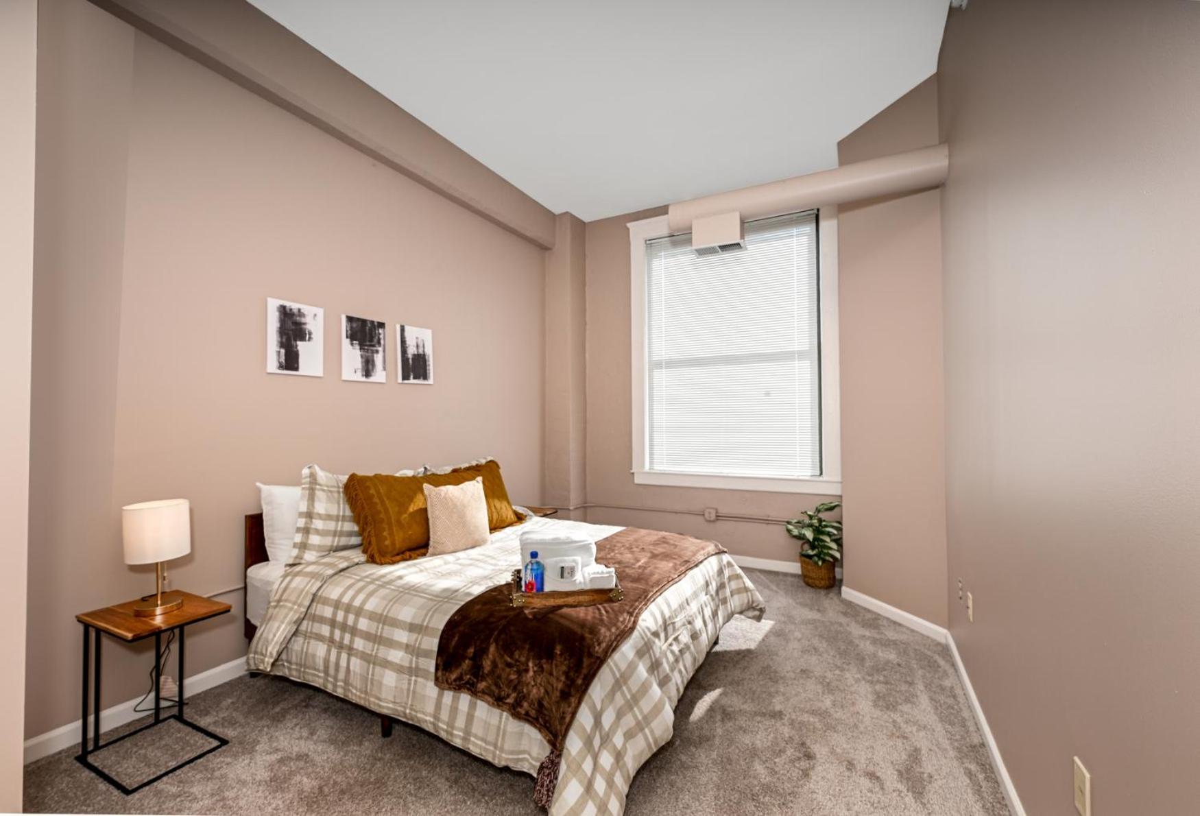 2 Bath Prkg+Gym+Sauna Perk Plaza +30 Day Cleveland Exteriér fotografie